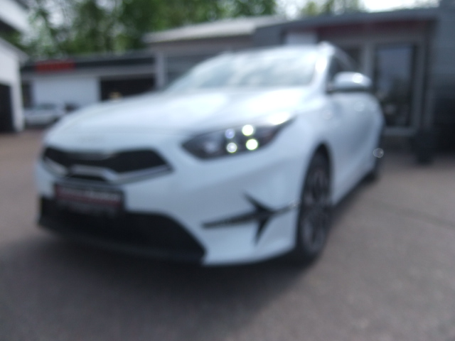 KIA - Ceed SW 1.5 T-GDI OPF Vision